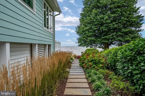 Exterior - 2128 Bay Front Ter, Annapolis, MD 21409 photo 14 of 14