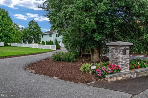 Exterior - 2128 Bay Front Ter, Annapolis, MD 21409 photo 1 of 14