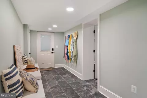 Entry Way - 2128 Bay Front Ter, Annapolis, MD 21409 photo 4 of 4