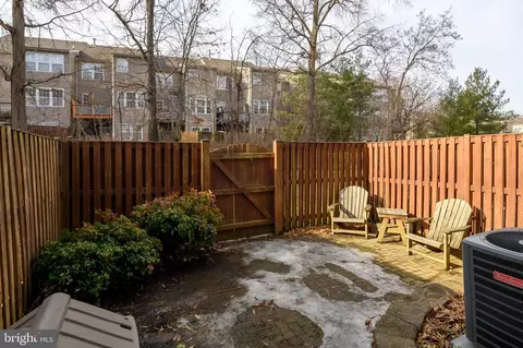 Exterior - 2134 Millhaven Dr #134, Edgewater, MD 21037 photo 6 of 6