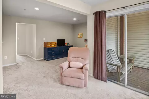 Living - 2134 Millhaven Dr #134, Edgewater, MD 21037 photo 1 of 2