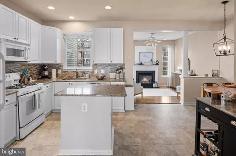 Kitchen - 2134 Millhaven Dr #134, Edgewater, MD 21037 photo 1 of 2
