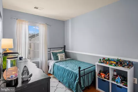 Bedroom - 2134 Millhaven Dr #134, Edgewater, MD 21037 photo 5 of 5