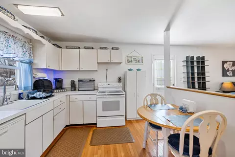 311 Park Hall S, Laurel, MD 20724 photo 8