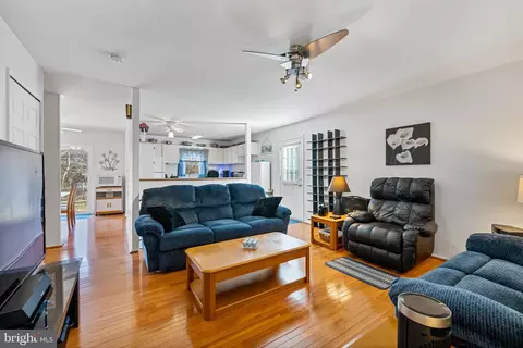 311 Park Hall S, Laurel, MD 20724 photo 3