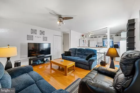 311 Park Hall S, Laurel, MD 20724 photo 2