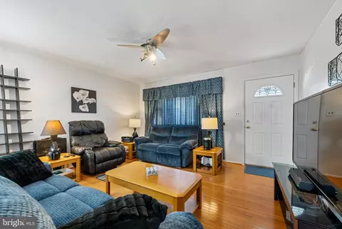 311 Park Hall S, Laurel, MD 20724 photo 4