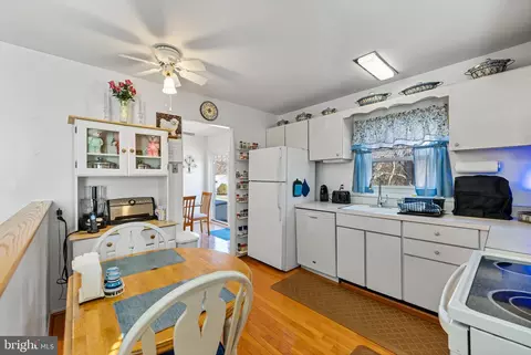 311 Park Hall S, Laurel, MD 20724 photo 6