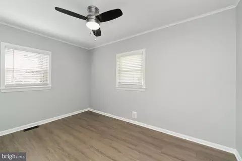 Entry Way - 701 Kingfisher Rd, Deale, MD 20751 photo 10 of 12