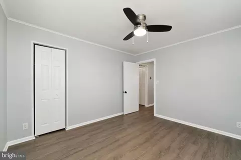 Entry Way - 701 Kingfisher Rd, Deale, MD 20751 photo 9 of 12