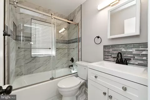 Bath - 701 Kingfisher Rd, Deale, MD 20751 photo 1 of 1