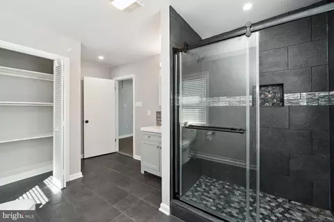 Entry Way - 701 Kingfisher Rd, Deale, MD 20751 photo 8 of 12