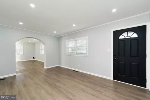 Entry Way - 701 Kingfisher Rd, Deale, MD 20751 photo 1 of 12