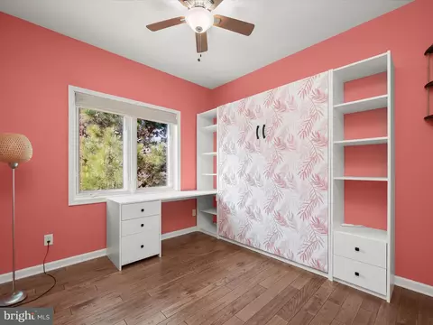 Bedroom - 8165 Bayside Dr, Pasadena, MD 21122 photo 6 of 7