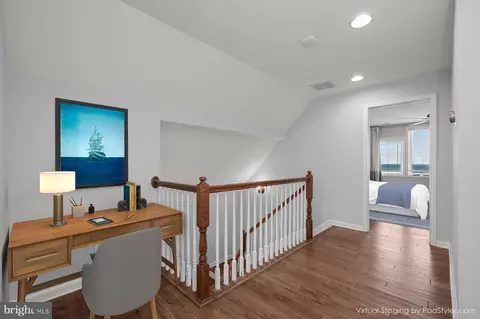 Entry Way - 8165 Bayside Dr, Pasadena, MD 21122 photo 2 of 2