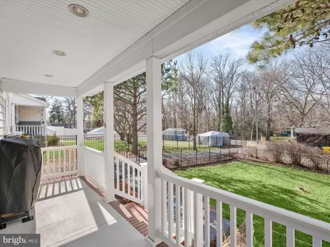 Exterior - 8165 Bayside Dr, Pasadena, MD 21122 photo 8 of 8