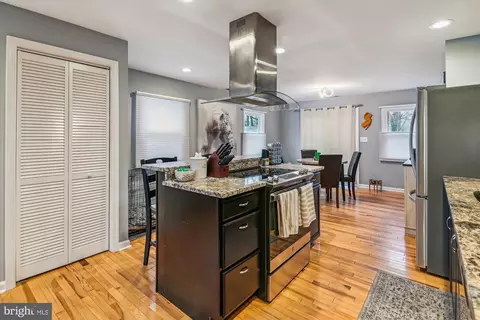 Kitchen - 2925 Chestnut Rd, Edgewater, MD 21037 photo 2 of 2