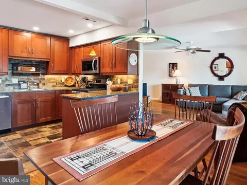 760 B Fairview Ave, Annapolis, MD 21403
