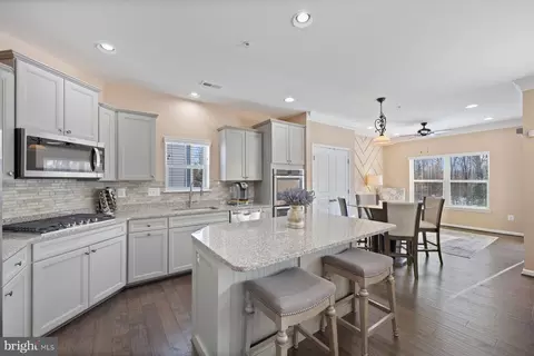 7607 Gigur Dr, Hanover, MD 21076 photo 3