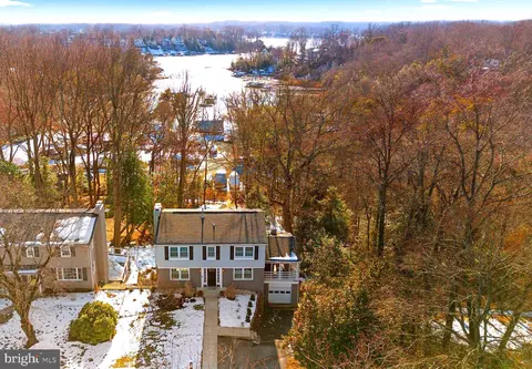 122 Cedar Rd, Severna Park, MD 21146