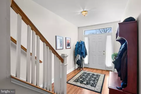 Entry Way - 866 Stonehurst Ct, Annapolis, MD 21409 photo 1 of 6
