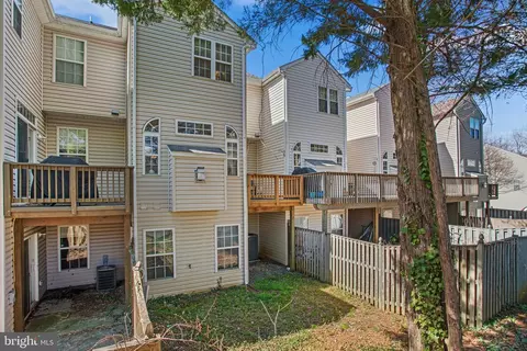 Exterior - 866 Stonehurst Ct, Annapolis, MD 21409 photo 8 of 8