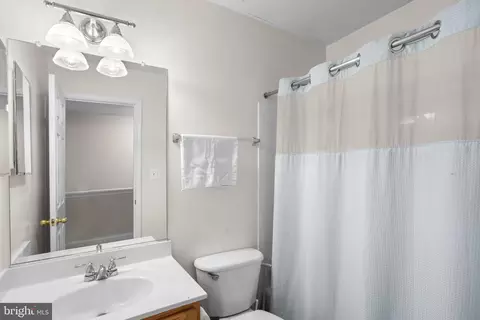 Bath - 866 Stonehurst Ct, Annapolis, MD 21409 photo 3 of 3