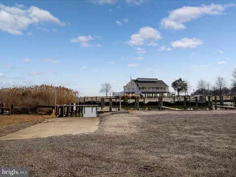 Exterior - 1508 Cedarhurst Rd, Shady Side, MD 20764 photo 7 of 8