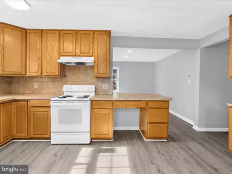 Kitchen - 1508 Cedarhurst Rd, Shady Side, MD 20764 photo 3 of 4