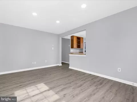 Living - 1508 Cedarhurst Rd, Shady Side, MD 20764 photo 2 of 4