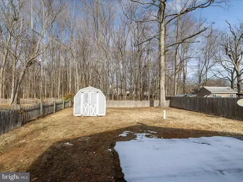 Exterior - 1508 Cedarhurst Rd, Shady Side, MD 20764 photo 4 of 8