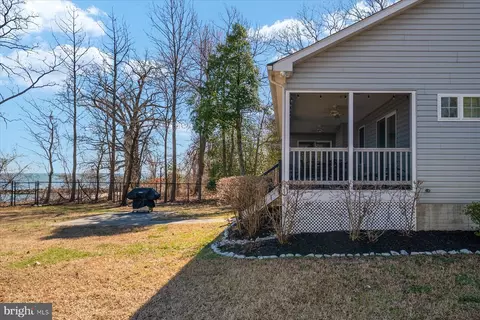 Exterior - 2062 Knollview Ave, Pasadena, MD 21122 photo 8 of 12