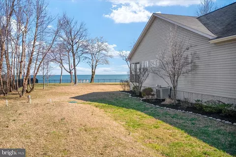 Exterior - 2062 Knollview Ave, Pasadena, MD 21122 photo 7 of 12