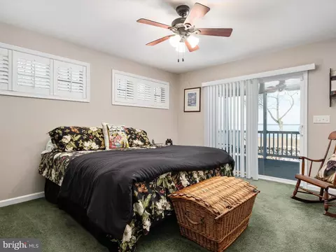 Bedroom - 2062 Knollview Ave, Pasadena, MD 21122 photo 1 of 4