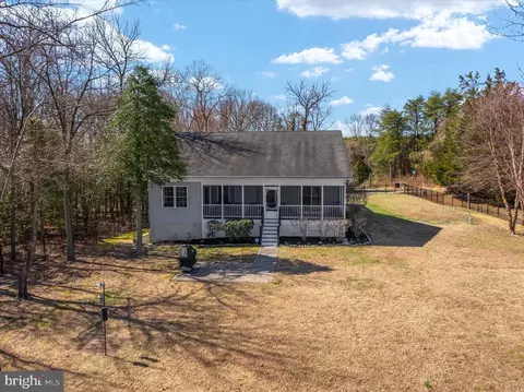 Exterior - 2062 Knollview Ave, Pasadena, MD 21122 photo 12 of 12