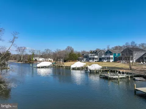 View/Area - 3602 S River Ter, Edgewater, MD 21037 photo 2 of 11