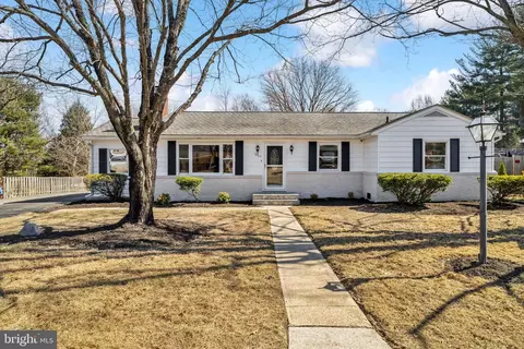7407 Hawkins Dr, Hanover, MD 21076
