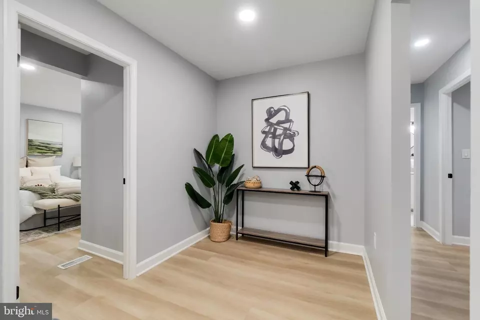 Entry Way - 241 Old Line Ave, Laurel, MD 20724 photo 5 of 6