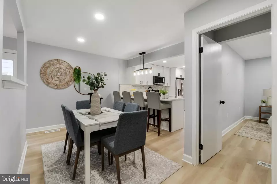 Entry Way - 241 Old Line Ave, Laurel, MD 20724 photo 4 of 6
