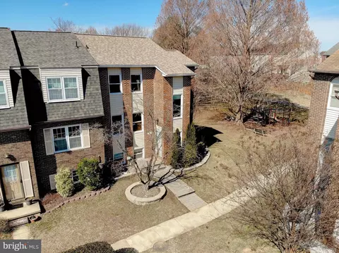 View/Area - 2454 Vineyard Ln, Crofton, MD 21114 photo 1 of 3