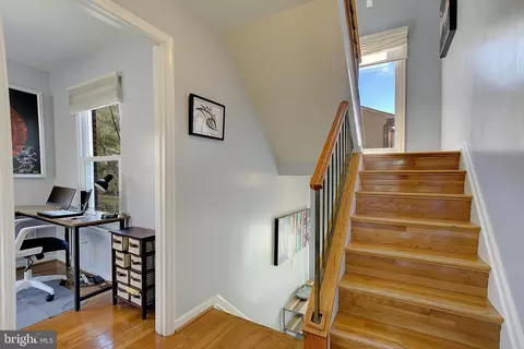 Entry Way - 2454 Vineyard Ln, Crofton, MD 21114 photo 2 of 3