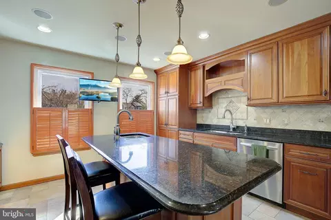 Kitchen - 2454 Vineyard Ln, Crofton, MD 21114 photo 4 of 7