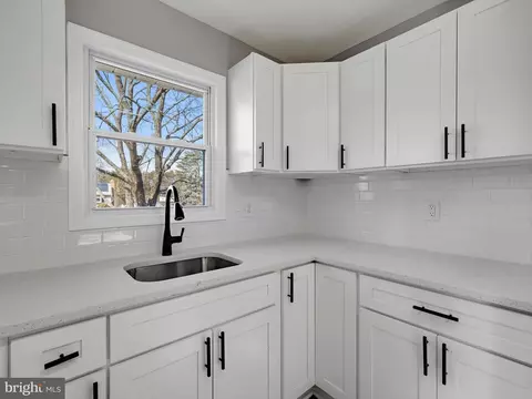 3 Gerald Ct, Severn, MD 21144 photo 4