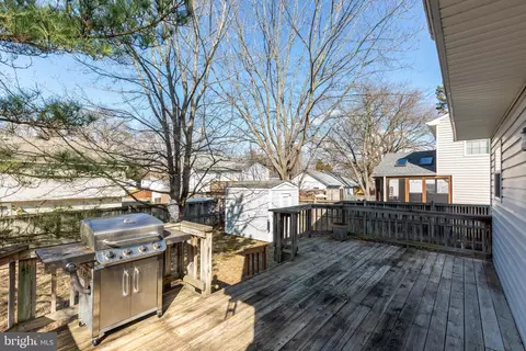 Exterior - 908 Longview Ave, Pasadena, MD 21122 photo 5 of 13