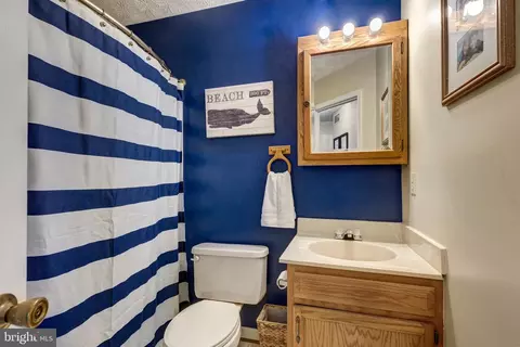Bath - 908 Longview Ave, Pasadena, MD 21122 photo 2 of 4