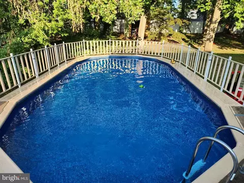 Exterior - 877 Doris Dr, Arnold, MD 21012 photo 9 of 19