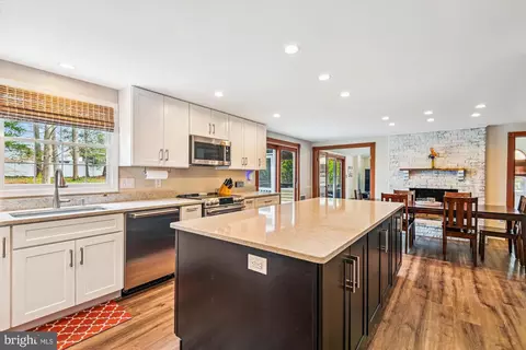 Kitchen - 877 Doris Dr, Arnold, MD 21012 photo 1 of 4