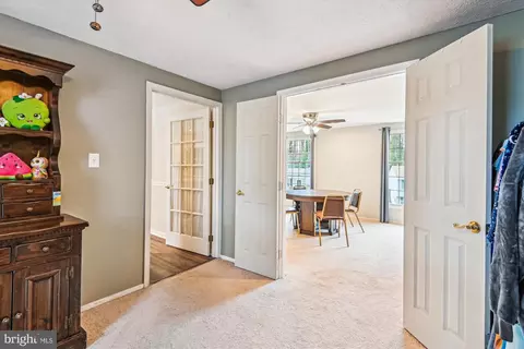 Entry Way - 877 Doris Dr, Arnold, MD 21012 photo 1 of 4