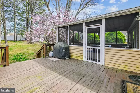Exterior - 877 Doris Dr, Arnold, MD 21012 photo 11 of 19