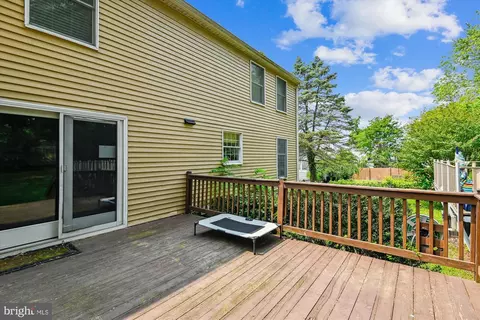 Exterior - 877 Doris Dr, Arnold, MD 21012 photo 6 of 19